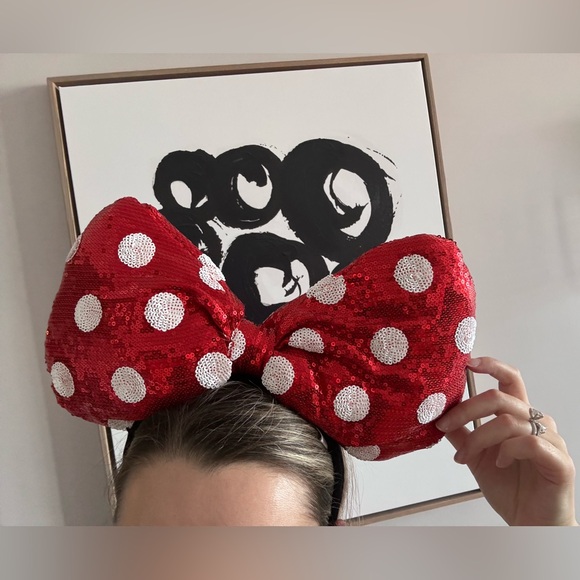 Minnie Mouse Adult Sequin Bow Headband - Picture 2 of 3